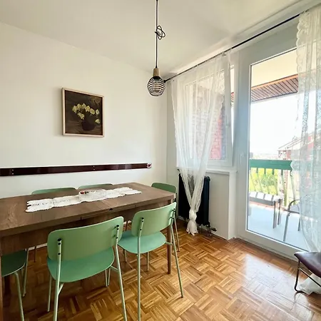 Spacious 3br Apartment, Cozy & Authentic