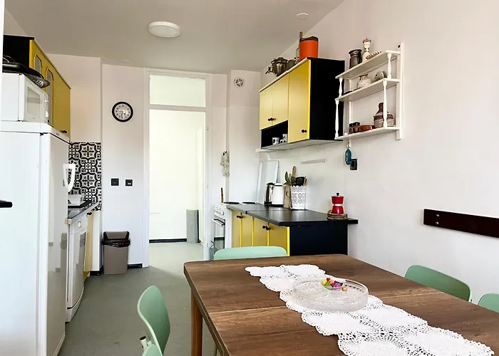 Spacious 3br Apartment, Cozy & Authentic 公寓 塞拉耶佛